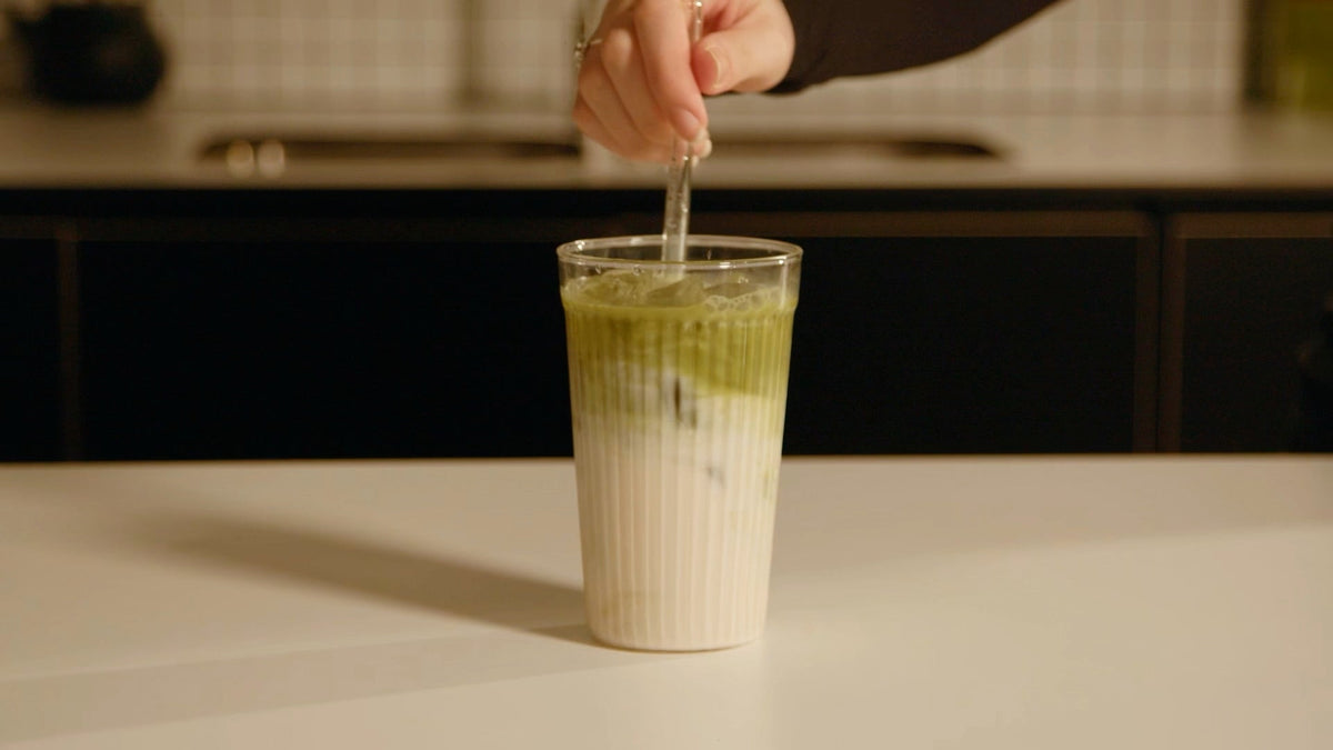 How to make an iced matcha latte