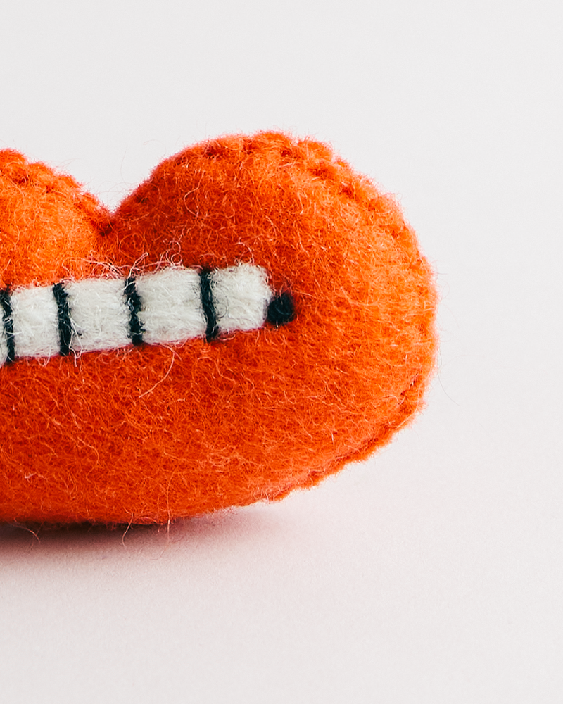 Aveva Mouth Key Chain