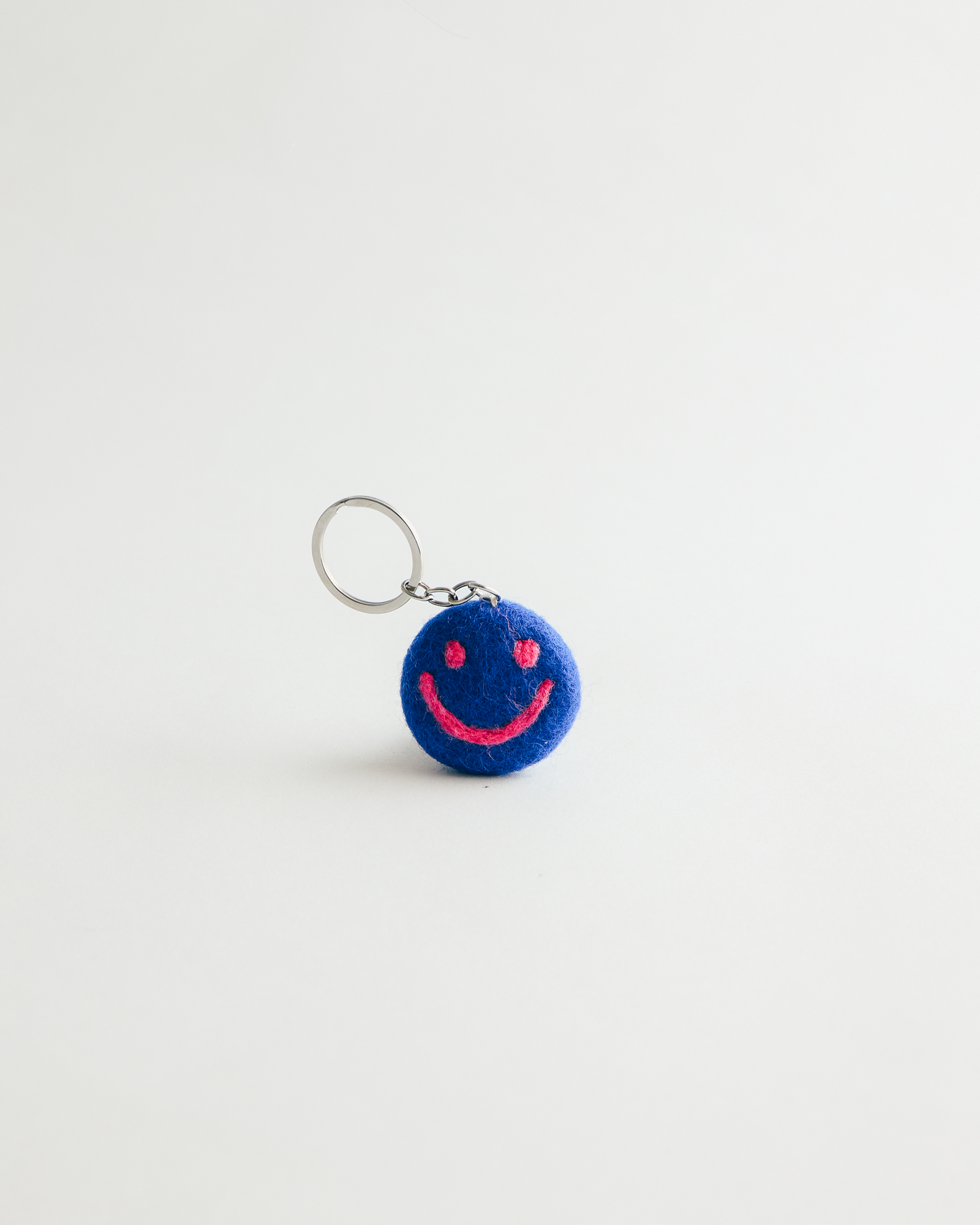 Aveva Smiley Blue Key Chain