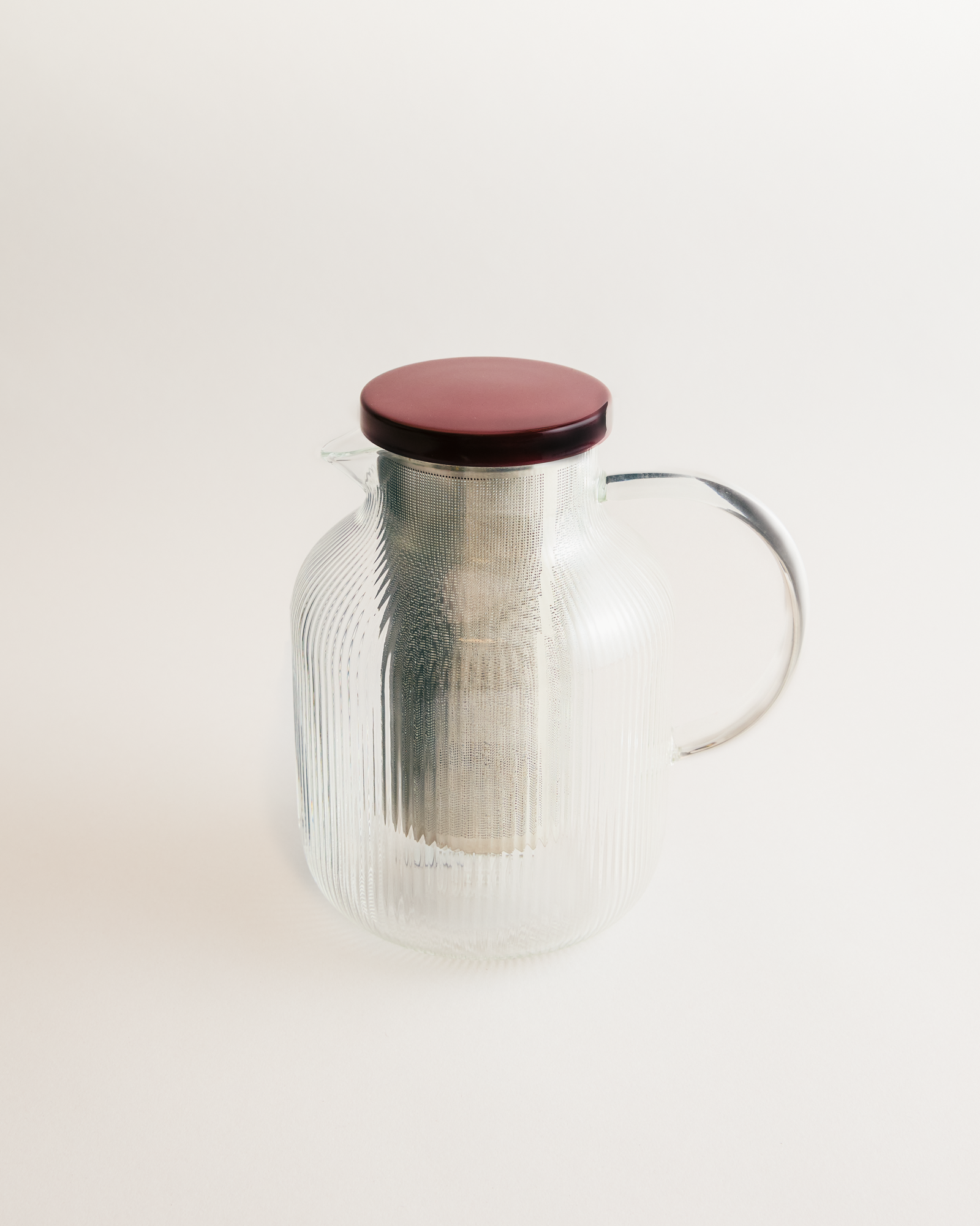 Chill Me Glass Iced Tea Jug Burgundy
