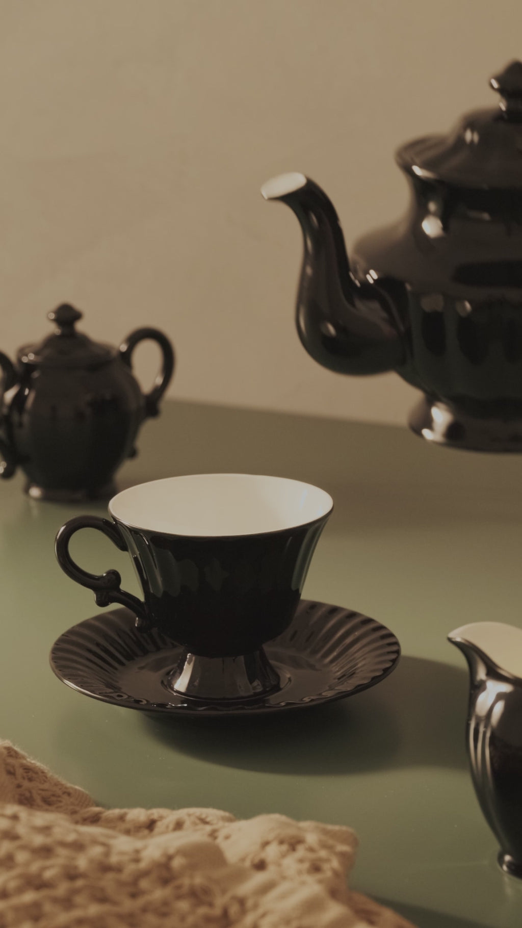 Ancora Teapot Burgundy