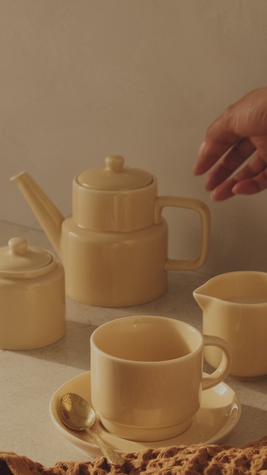 Billy Small Teapot Biscuit