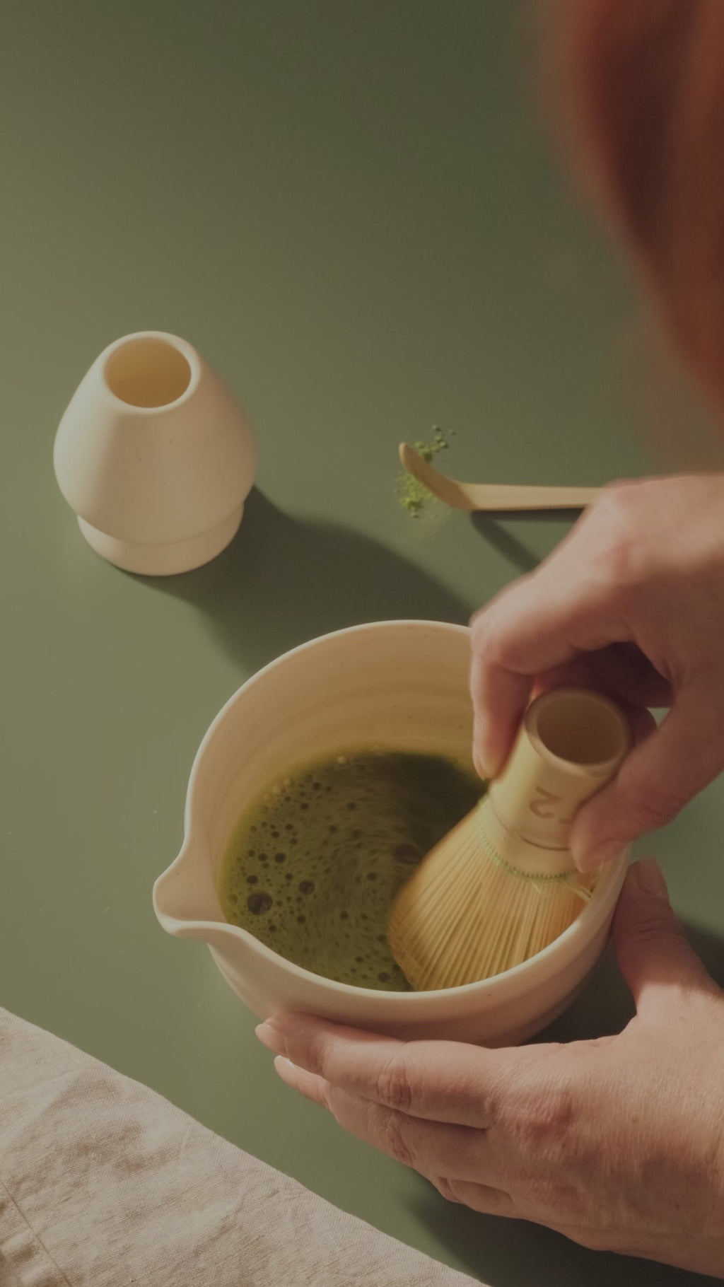 Hibi Spouted Matcha Bowl Beige