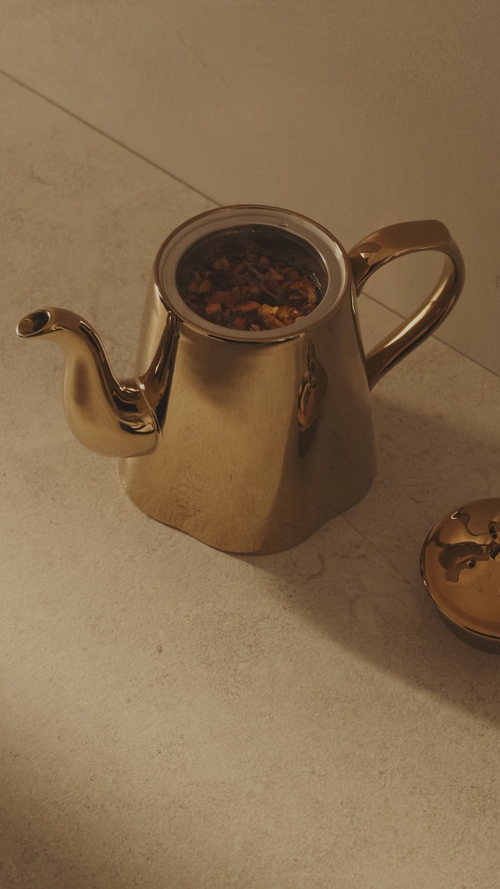 Onyx Gold Teapot