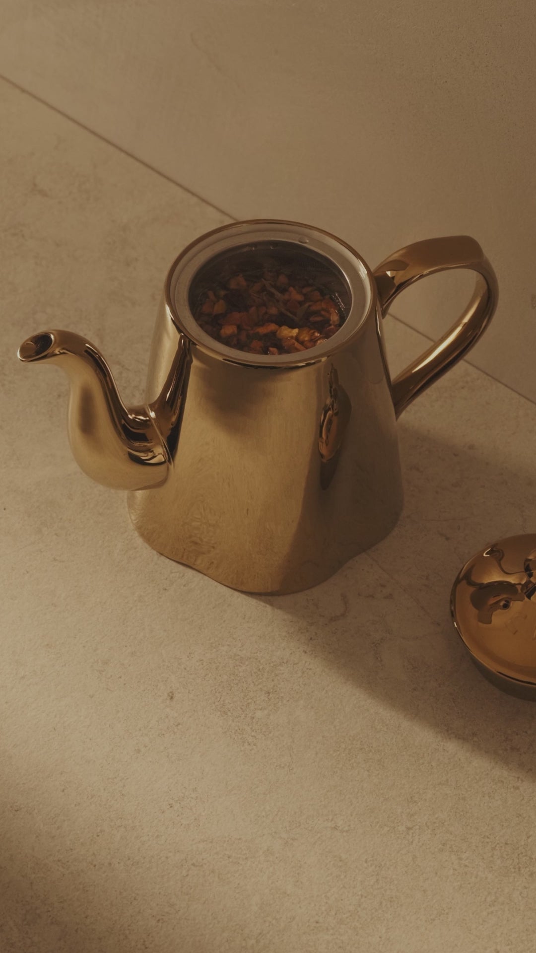 Onyx Gold Teapot